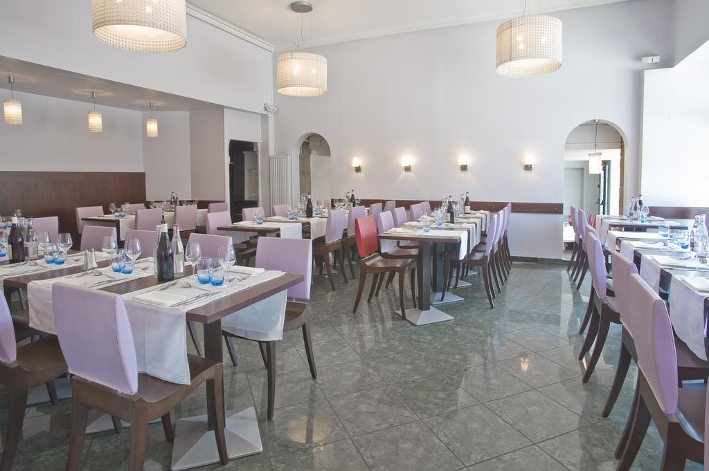 Kyriad Hotel Dijon Gare Exterior foto