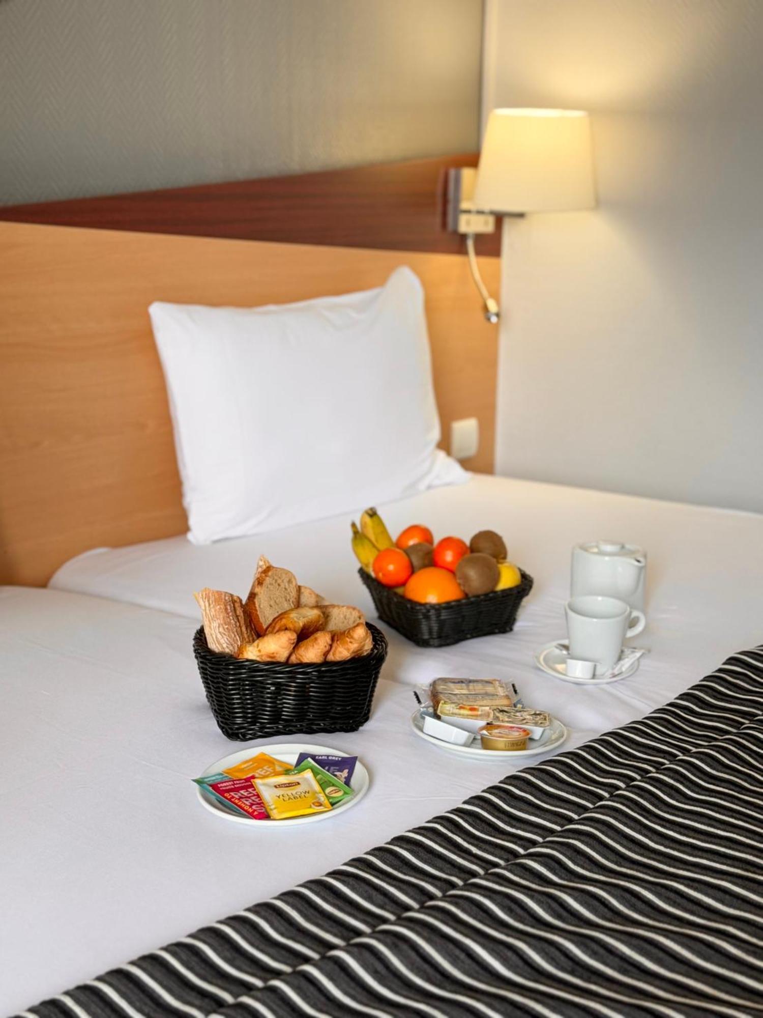 Kyriad Hotel Dijon Gare Exterior foto